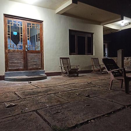 Sea Face Rest Hambantota Apartment Bagian luar foto